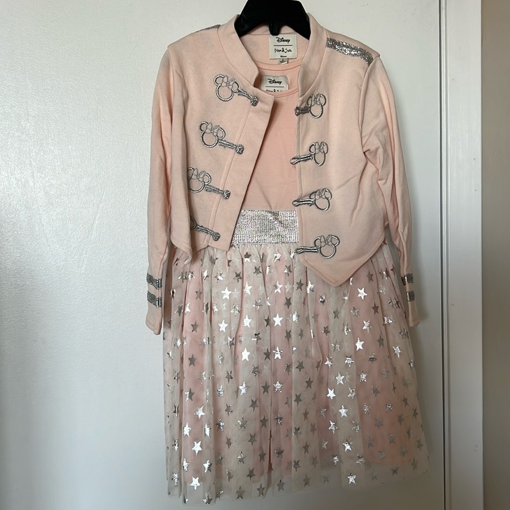 Girl’s Pippa & Julie Disney dress. Size 6. Like new!